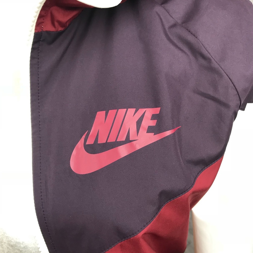 Nike Windrunner Jacket - Picture 4 of 8